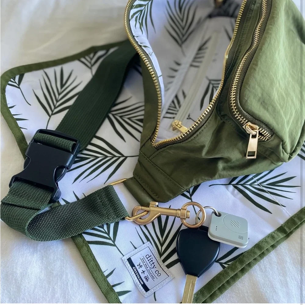 Green Belt Diaper Bag - Picture 4 of 14
